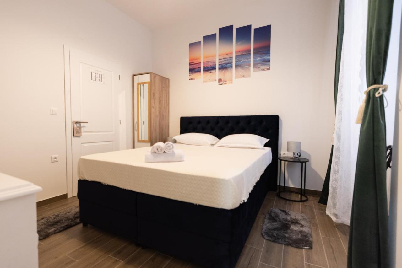 Apartament Throne Of 2 *